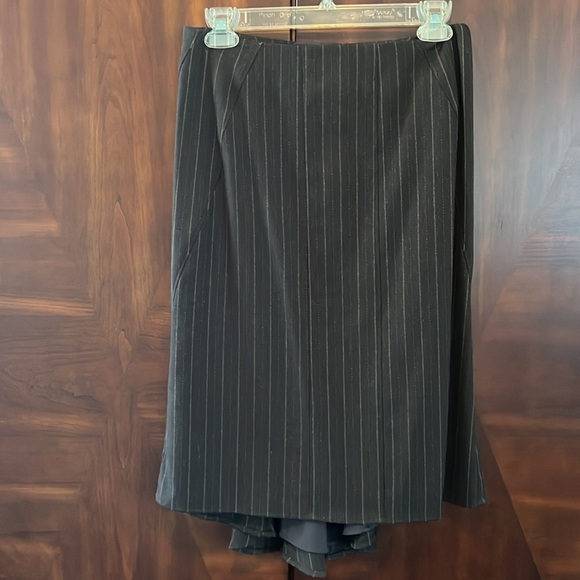 Yansi Fugel Pinstripe Blazer- Size 2- New without Tags - Picture 10 of 11